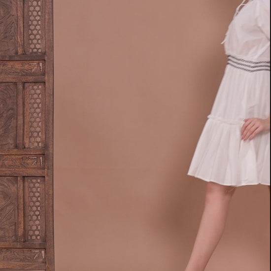 Video of white cotton dress – breathable cotton fabric design